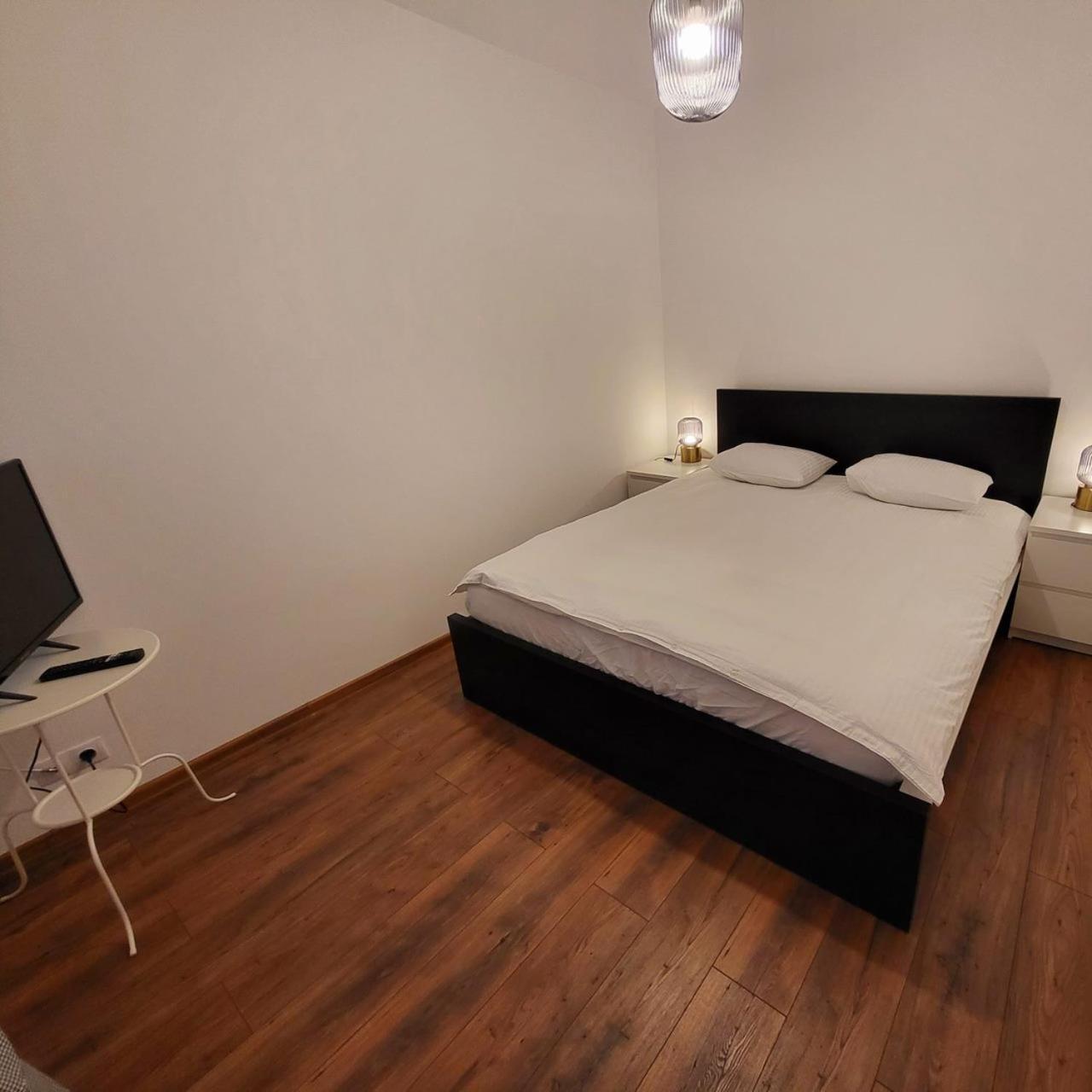 Old Town Apartament Apartment Targoviste Ngoại thất bức ảnh