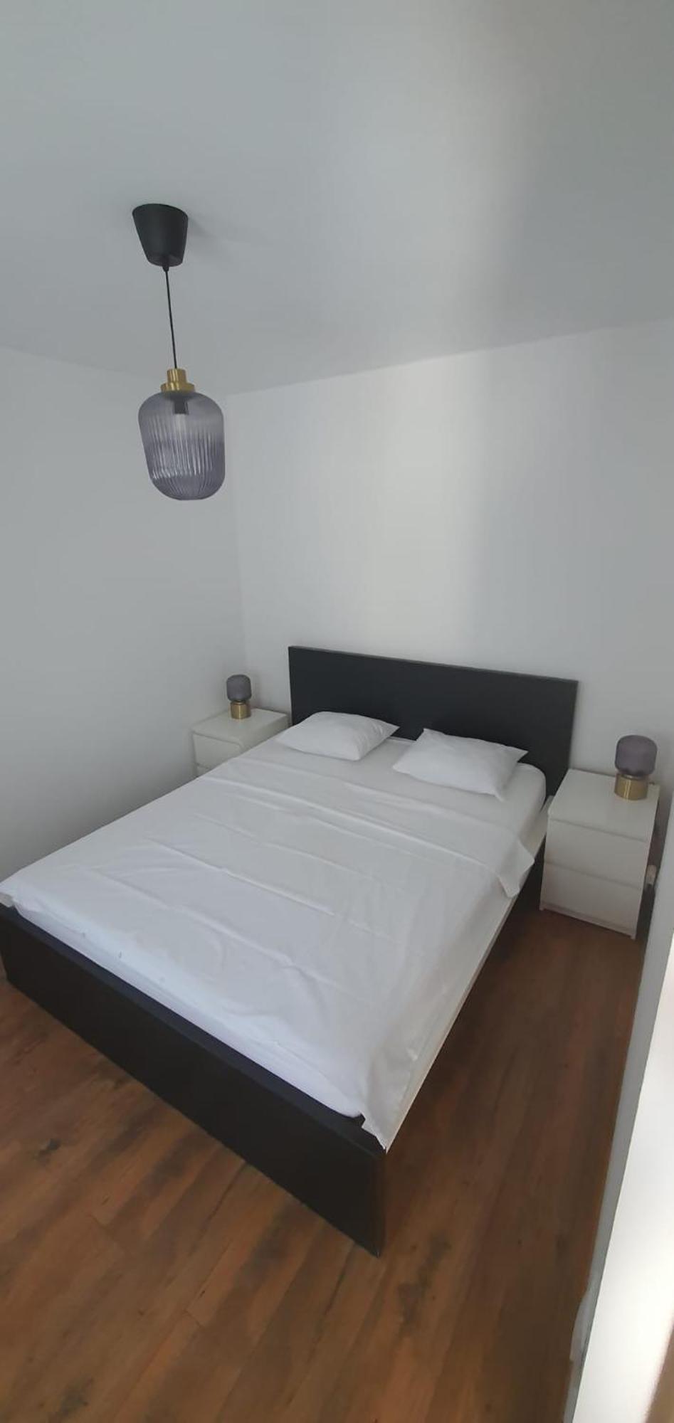 Old Town Apartament Apartment Targoviste Phòng bức ảnh