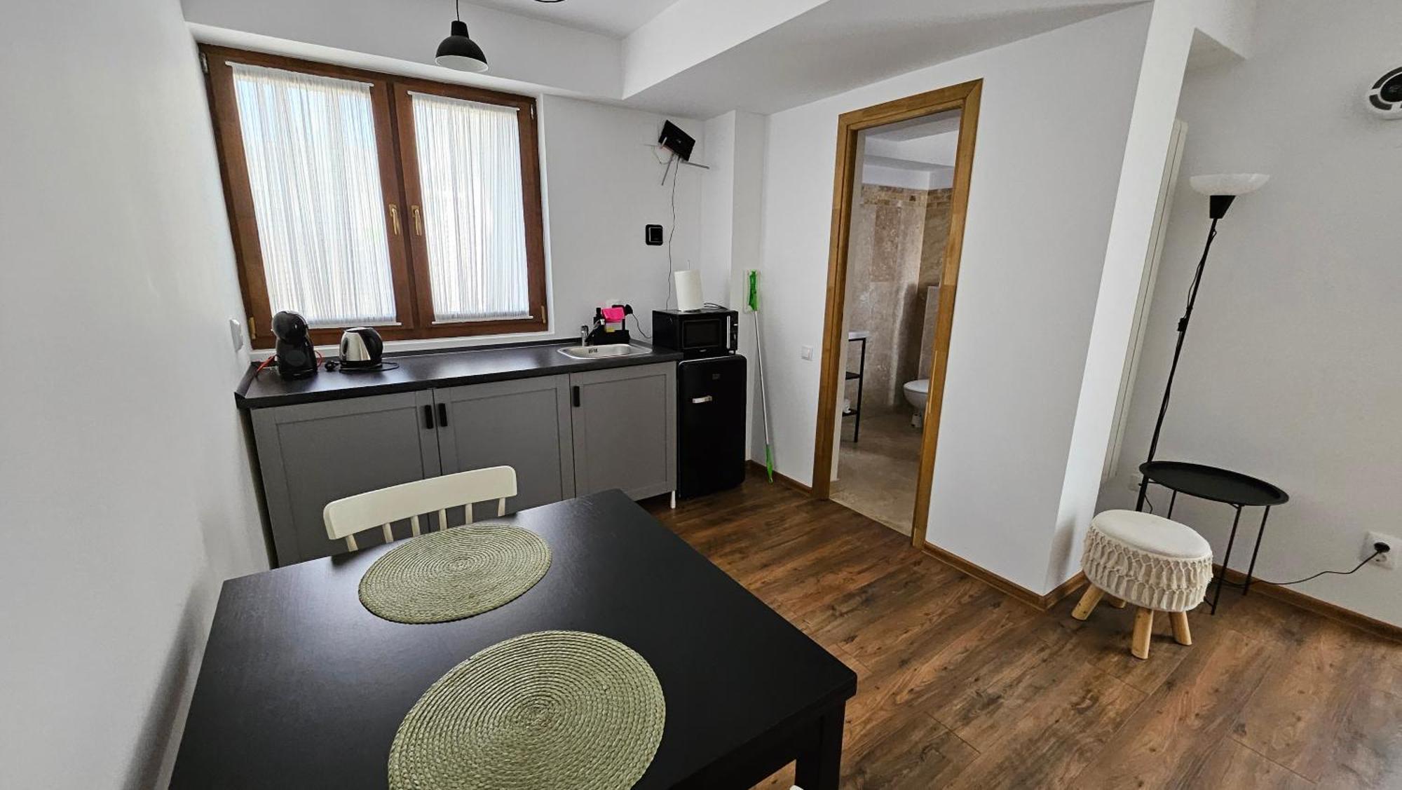 Old Town Apartament Apartment Targoviste Ngoại thất bức ảnh